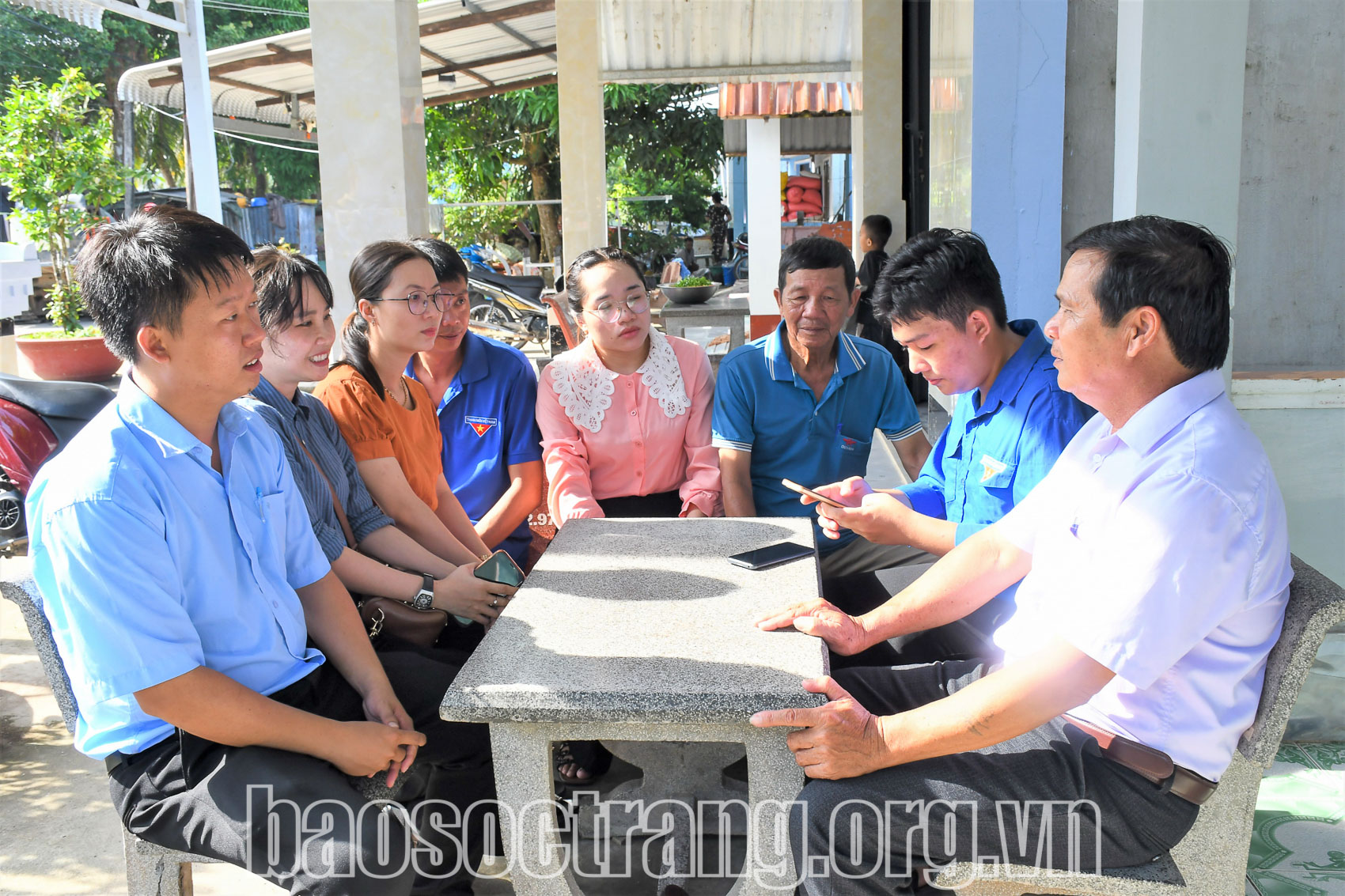 Gắn kết người dân trong tiến trình chuyển đổi số