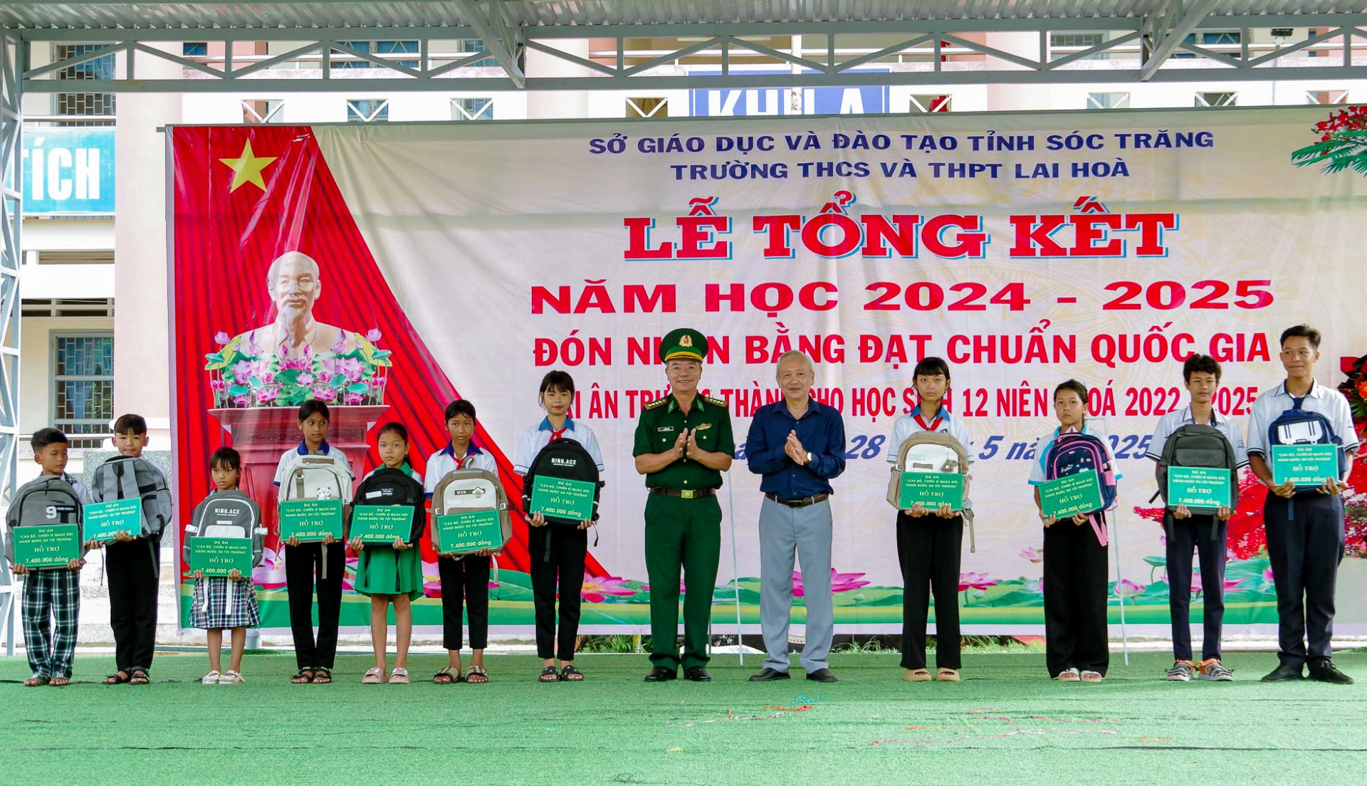 Bộ đội Biên phòng tỉnh Sóc Trăng: Trao học bổng Dự án “Cán bộ, chiến sĩ Quân đội nâng bước em tới trường”