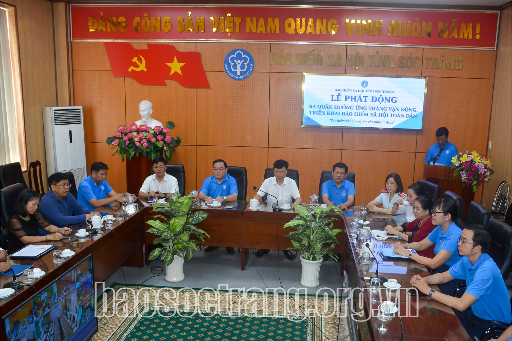 “Bảo hiểm xã hội - An tâm cho mọi gia đình”