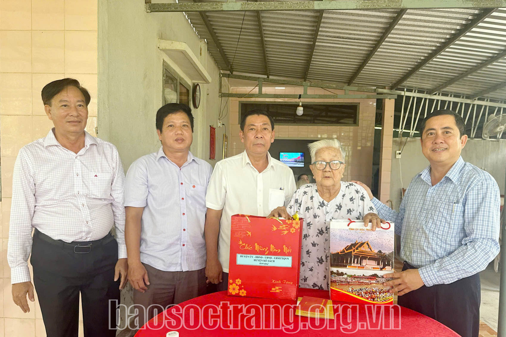 Sửa đổi một số chính sách về danh hiệu vinh dự Nhà nước "Bà mẹ Việt Nam anh hùng"