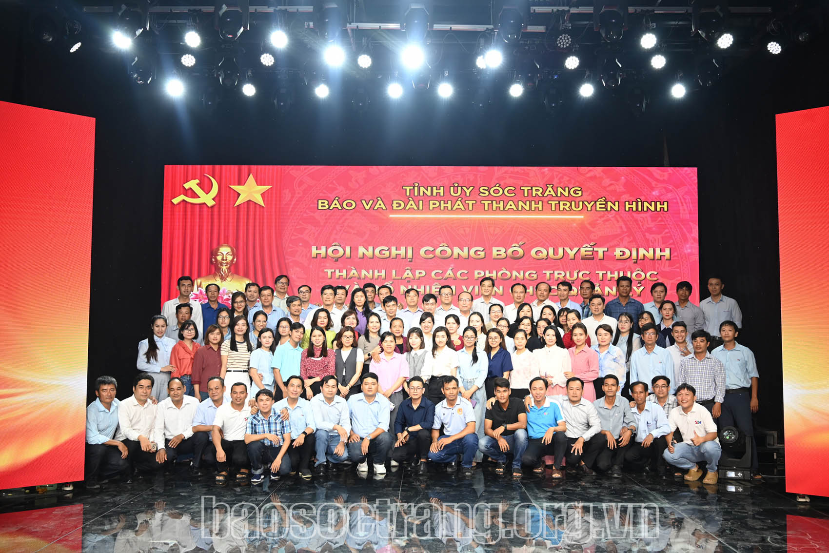 Phát huy vai trò của Báo và Đài Phát thanh Truyền hình Sóc Trăng trong việc đấu tranh phòng, chống “tự diễn biến”, “tự chuyển hóa” trong tư tưởng cán bộ, đảng viên và nhân dân hiện nay