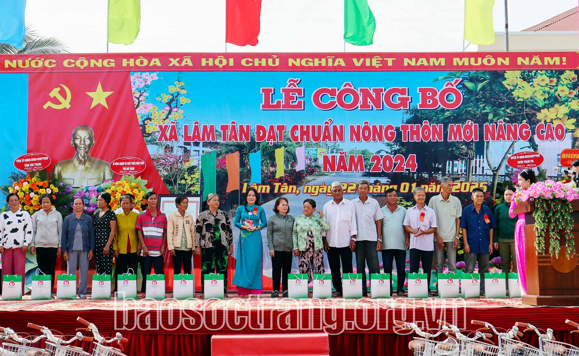 Ngân hàng Chính sách xã hội Chi nhánh tỉnh Sóc Trăng: Nhiều kết quả đạt được từ phong trào thi đua “Vì người nghèo - Không để ai bị bỏ lại phía sau“ giai đoạn 2021 - 2025