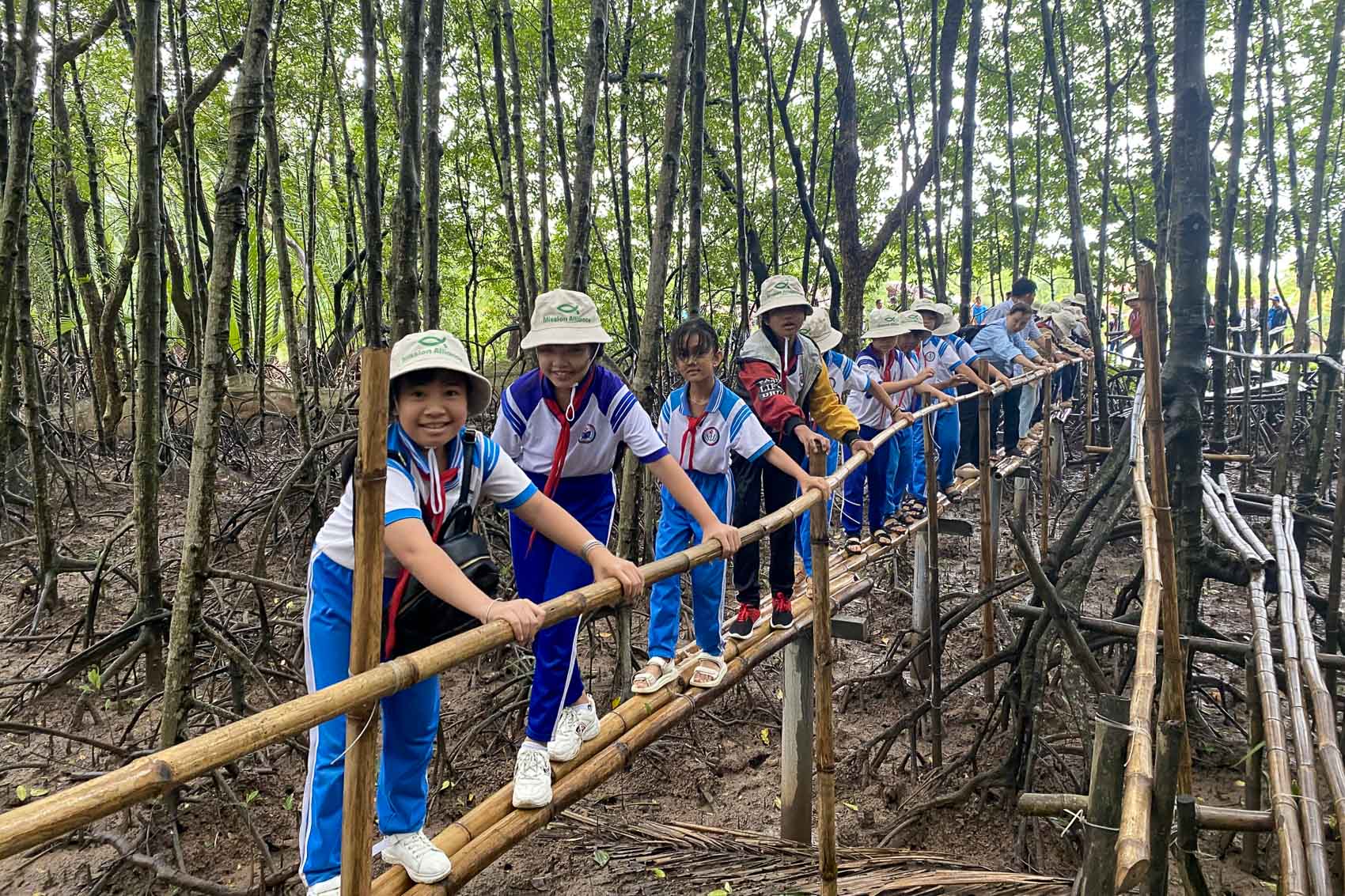 Giao lưu nhóm học sinh nòng cốt thuộc Dự án “Tăng cường khả năng chống chịu với biến đổi khí hậu” năm 2025