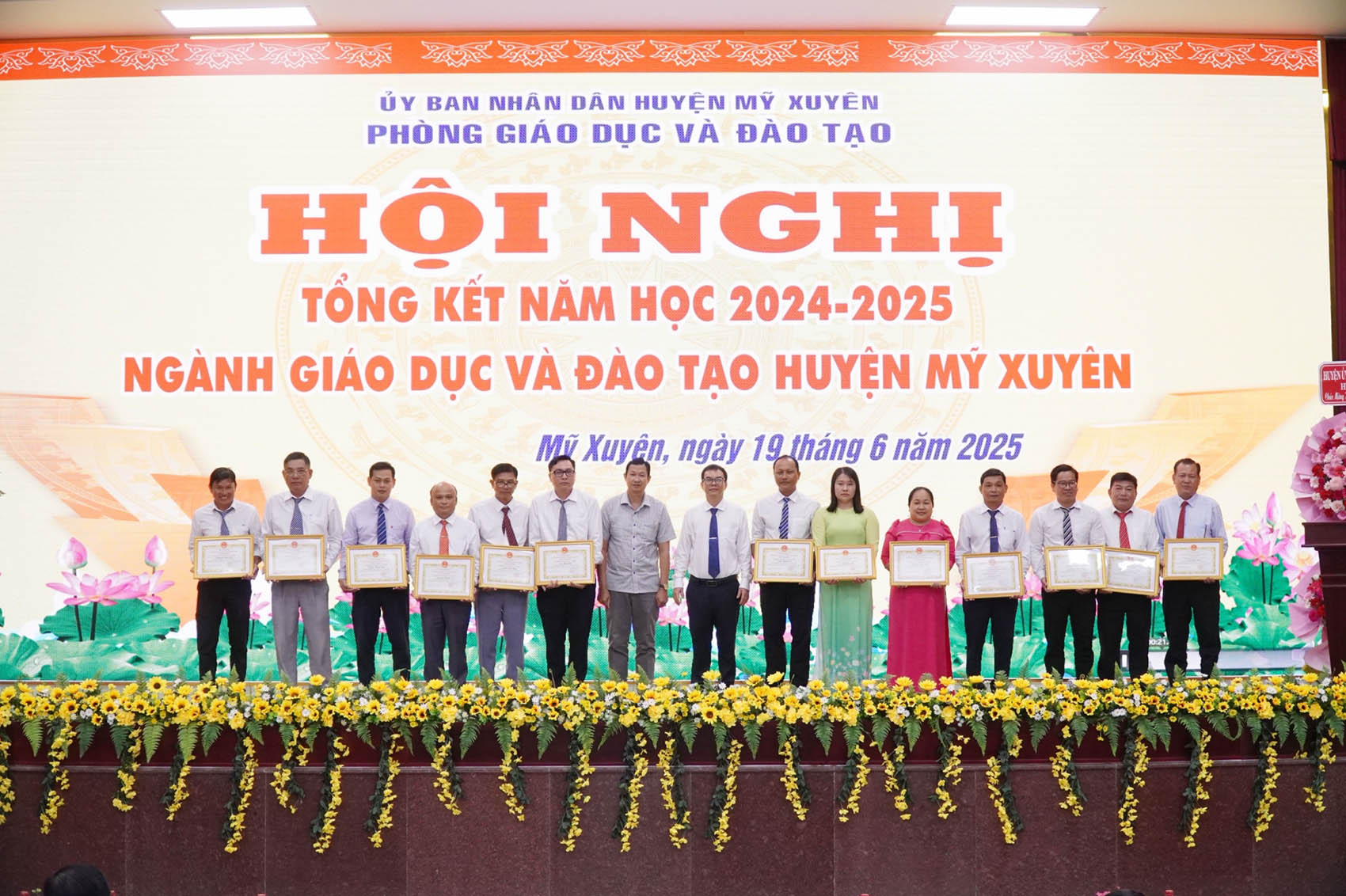 Huyện Mỹ Xuyên tổng kết năm học 2024 - 2025
