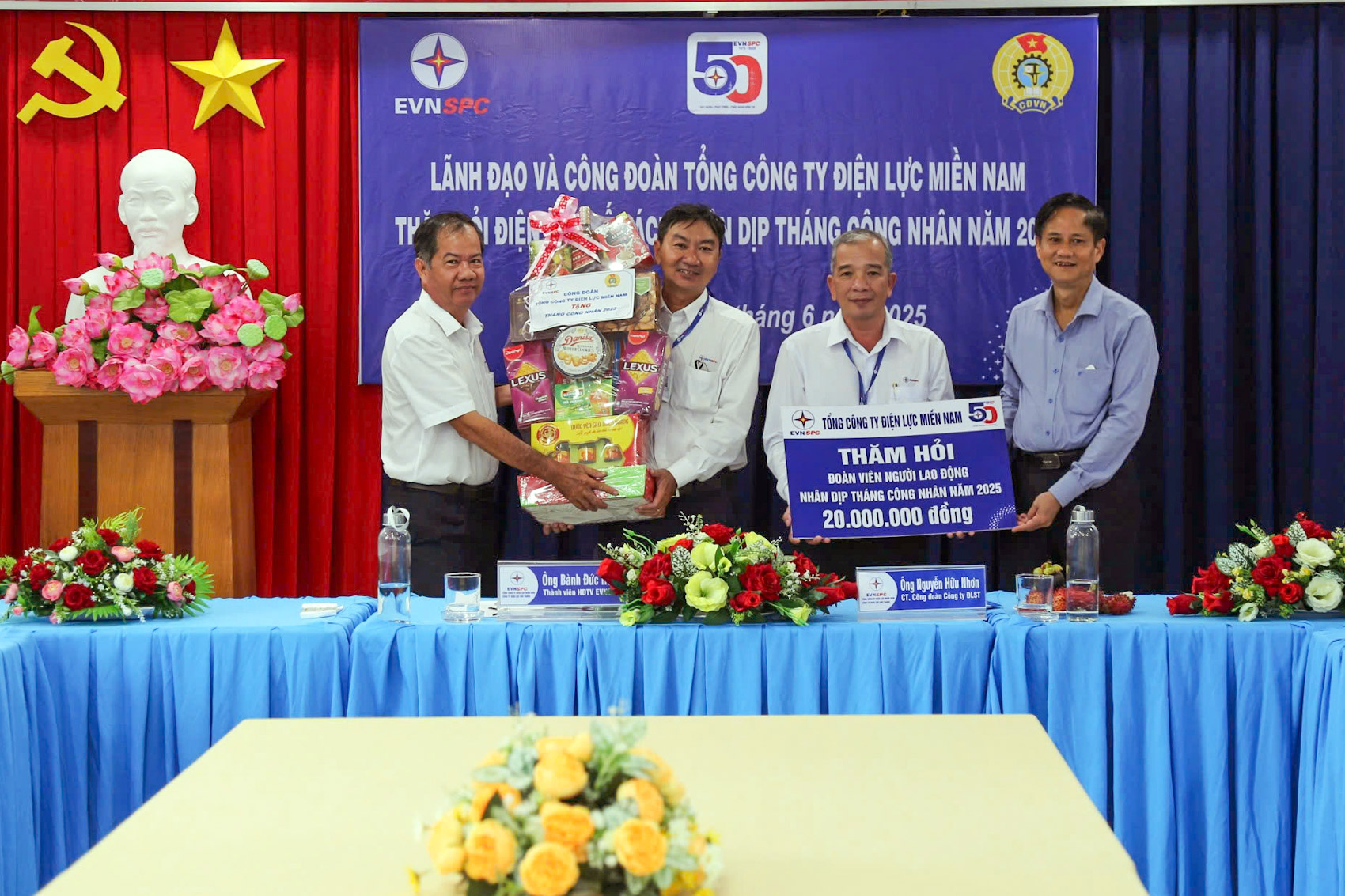 Lãnh đạo Tổng Công ty Điện lực miền Nam thăm hỏi, động viên người lao động nhân dịp Tháng công nhân năm 2025