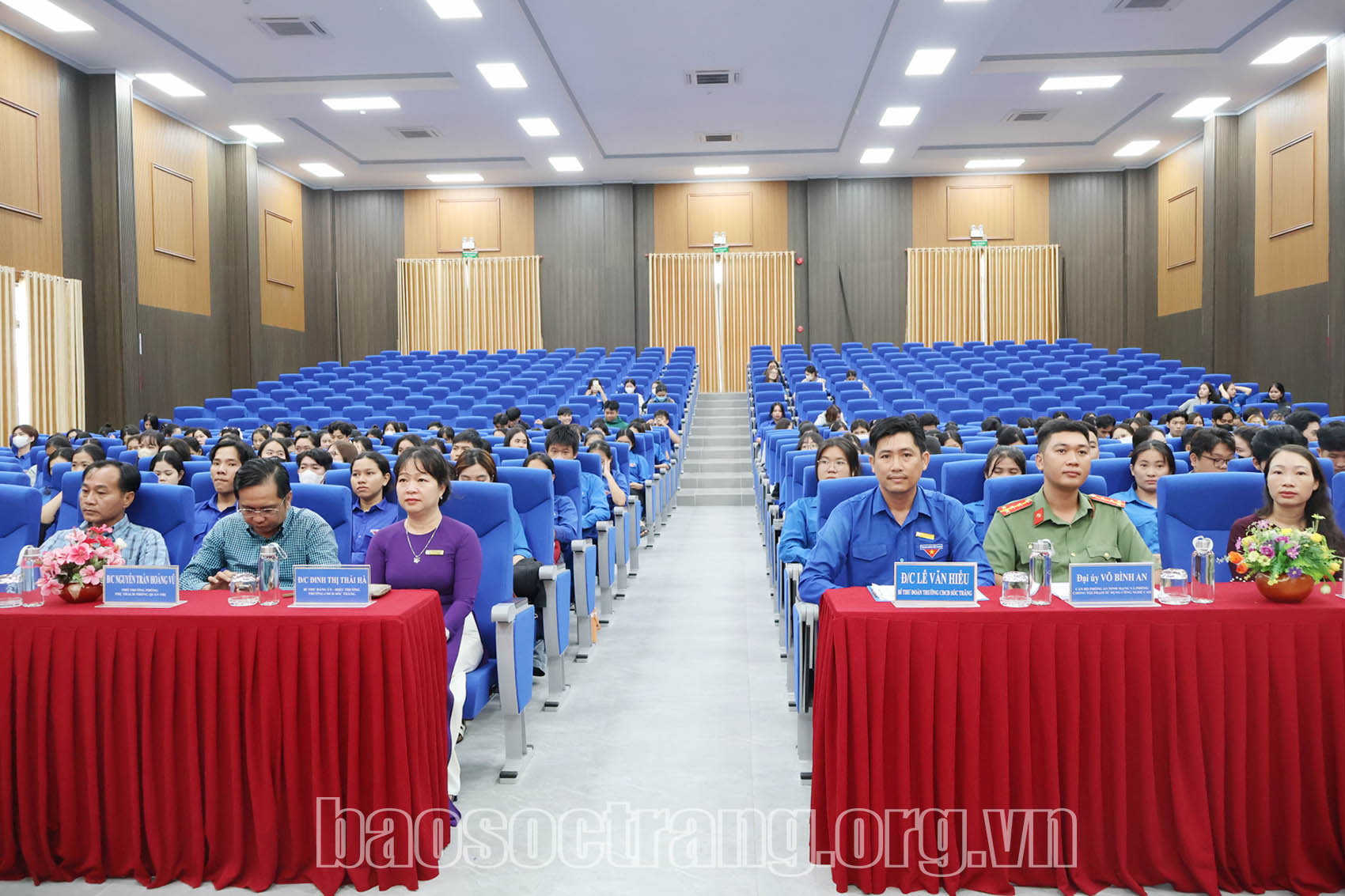 Tuyên truyền chủ trương, đường lối của Đảng, chính sách, pháp luật Nhà nước liên quan đến không gian mạng