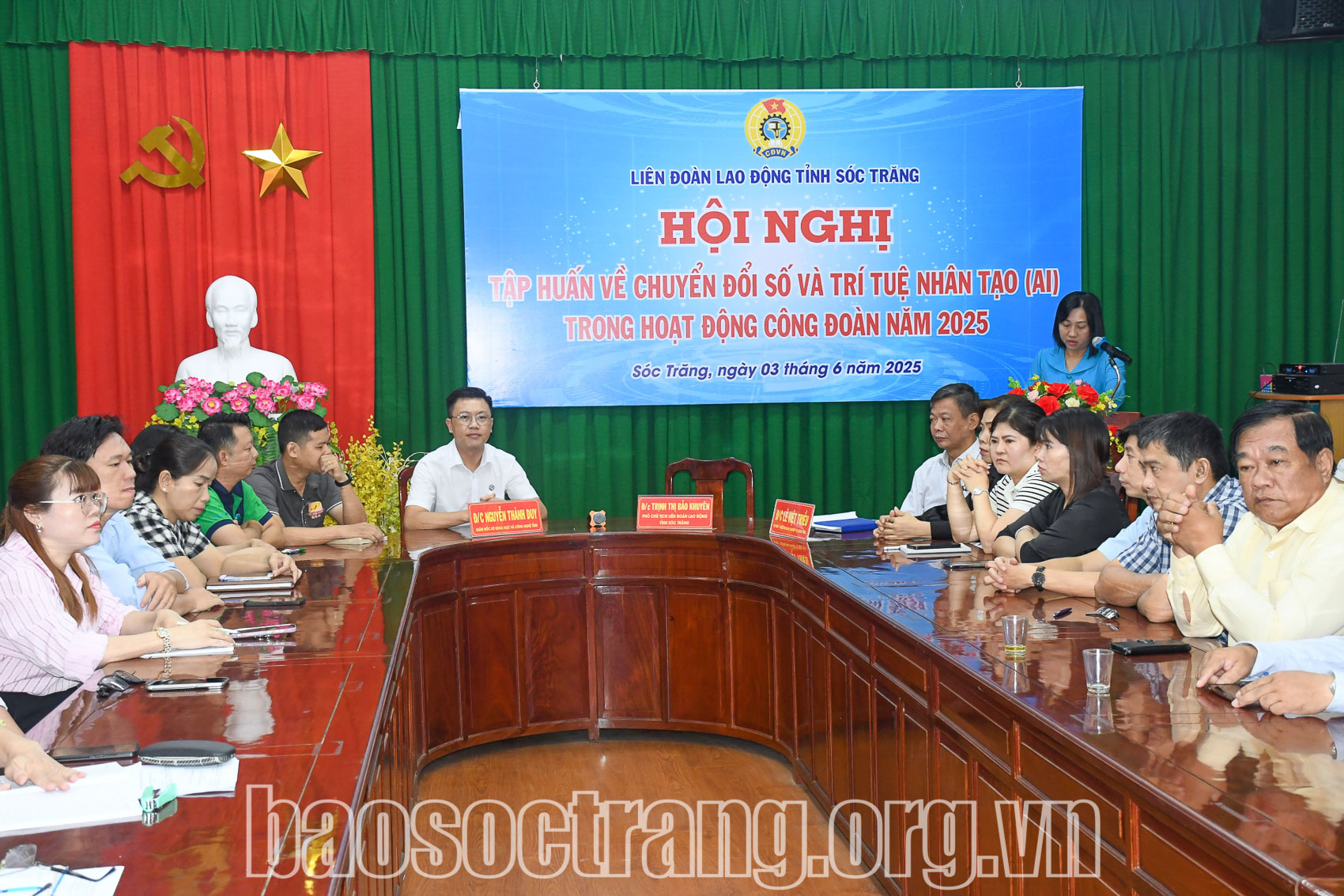 Trang bị kiến thức chuyển đổi số và trí tuệ nhân tạo cho cán bộ công đoàn